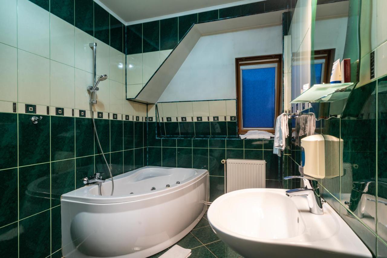 Hotel Europa Târgu Jiu 외부 사진
