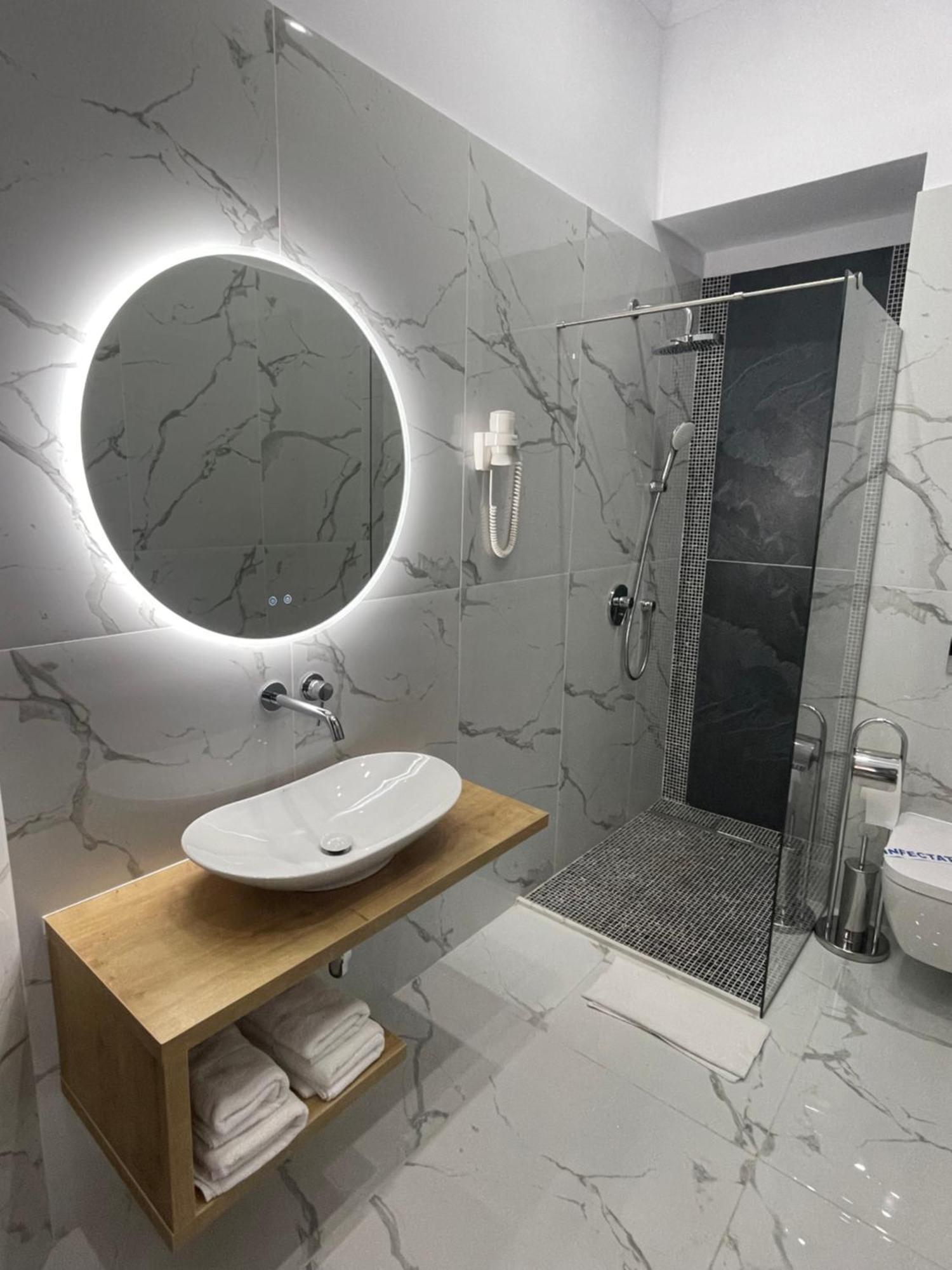 Hotel Europa Târgu Jiu 외부 사진
